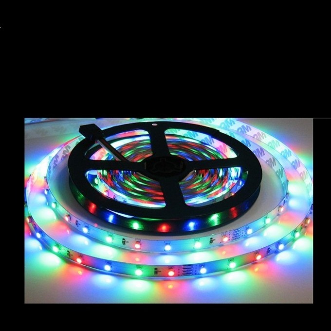 Разноцветная светодиодная лента ECOLA LED STRIP PRO на катушке 5м P2LM14ESB Разноцветная светодиодная лента ECOLA LED STRIP PRO на катушке 5м P2LM14ESB
